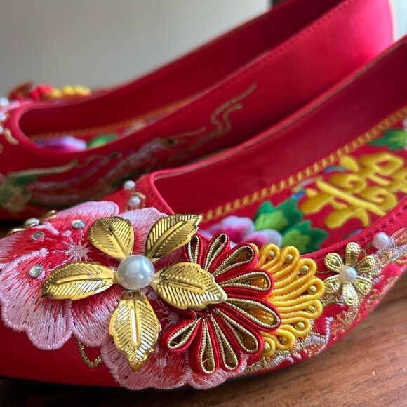 Chinese Wedding Red Floral Embroidered Wedding Shoes 39 - Picture 5 of 15